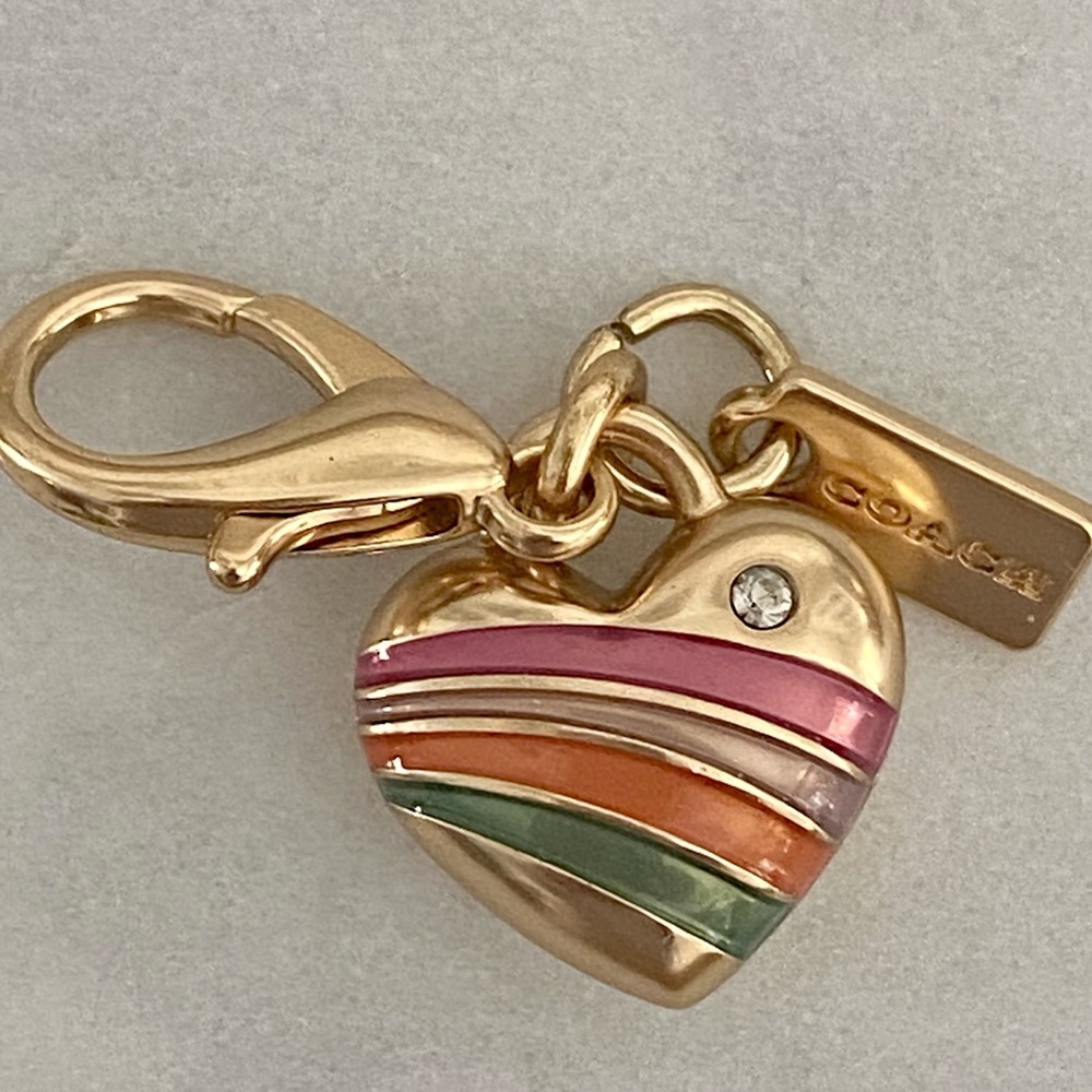 COPY - 💗NEW💗COACH HEART CHARM